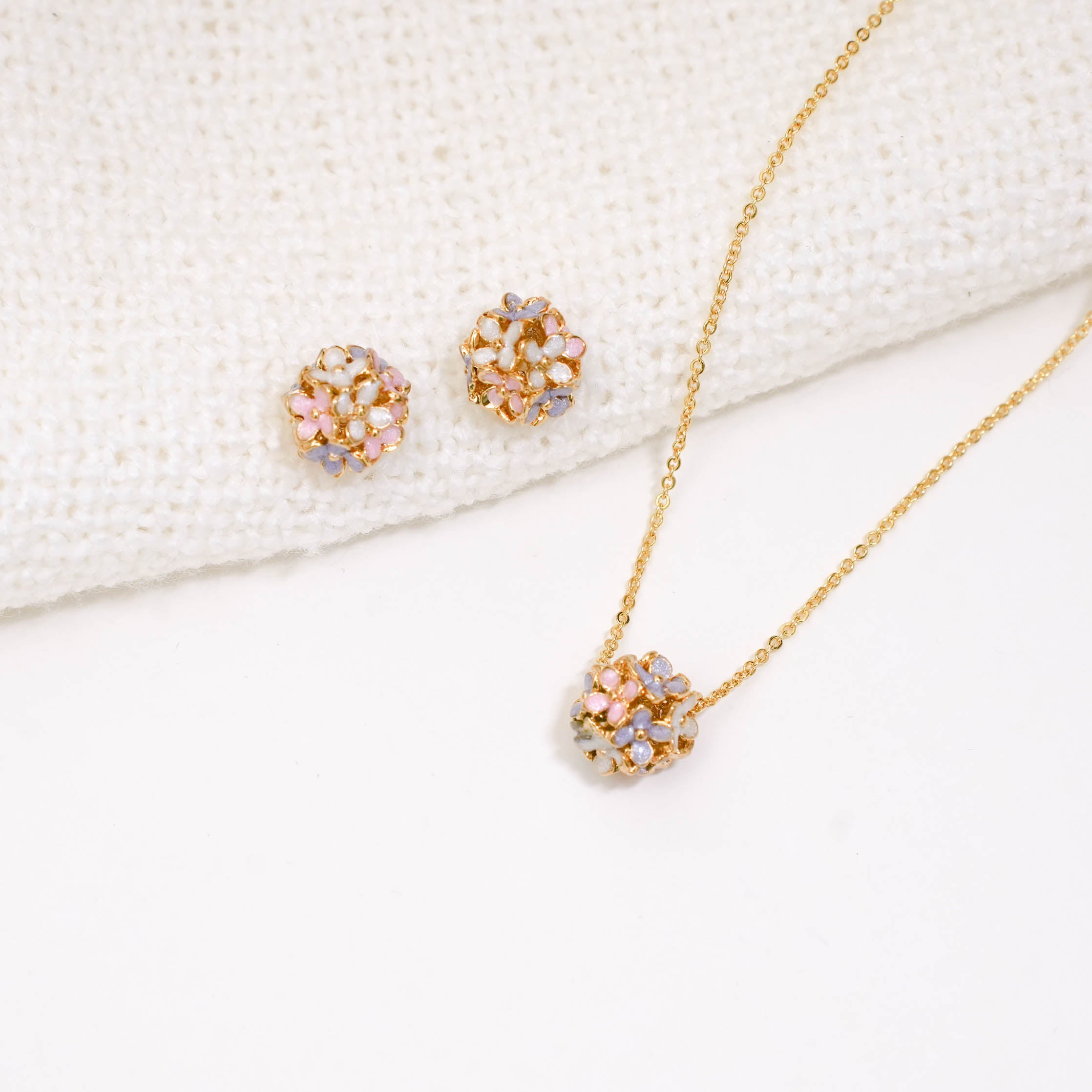 Bountiful Bouquet Necklace