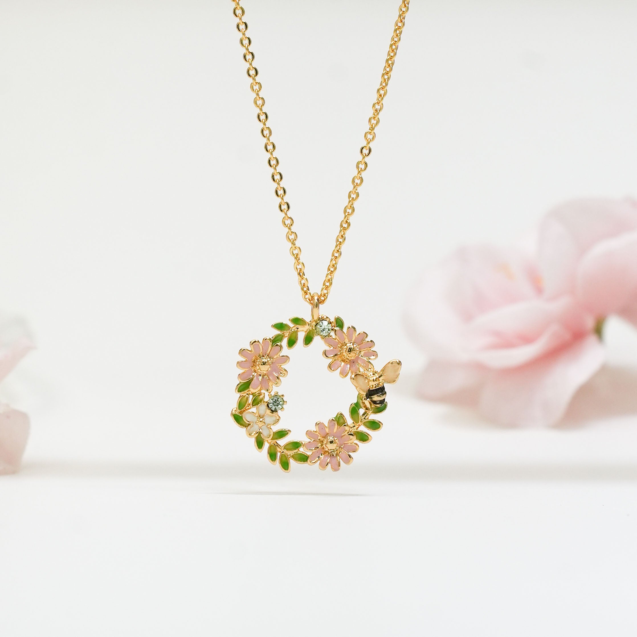 Bountiful Wreath Necklace