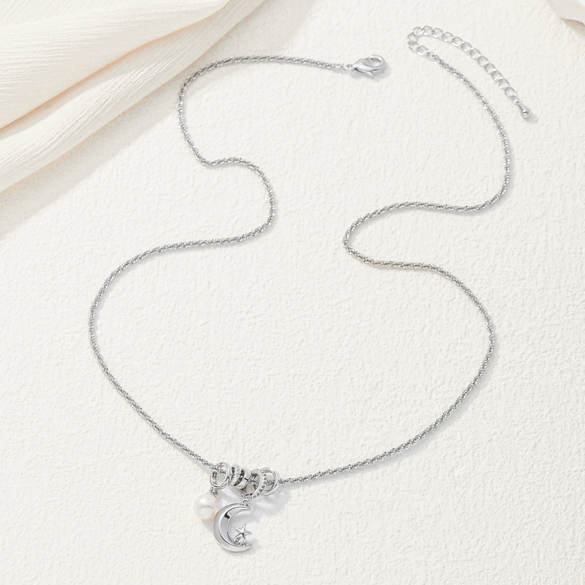 Luna Pearl Necklace