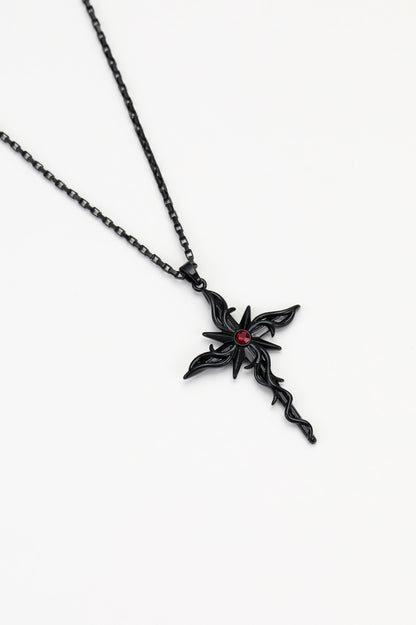 Black mythic necklace – detail view