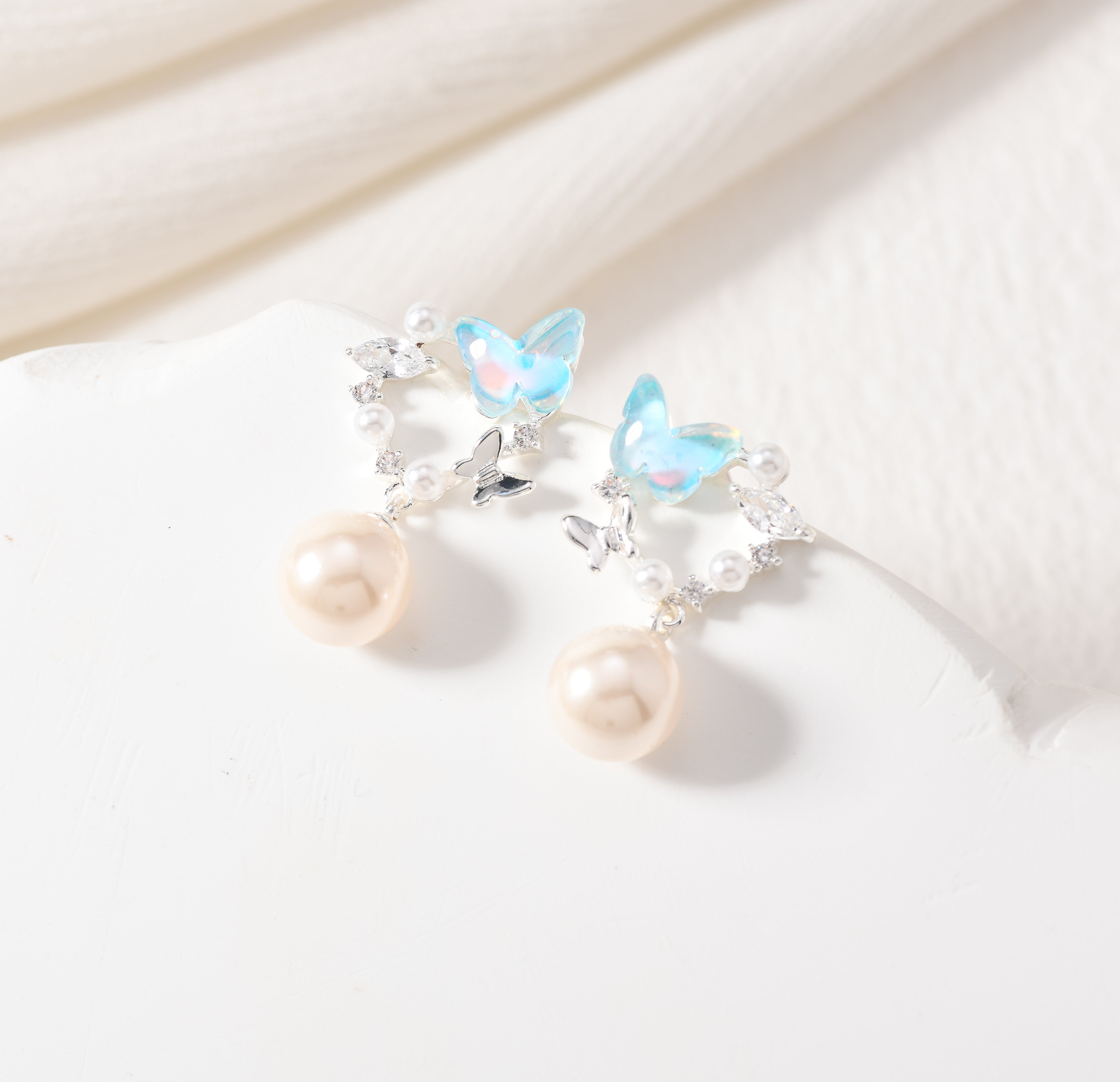Pearl Butterfly Wreaths