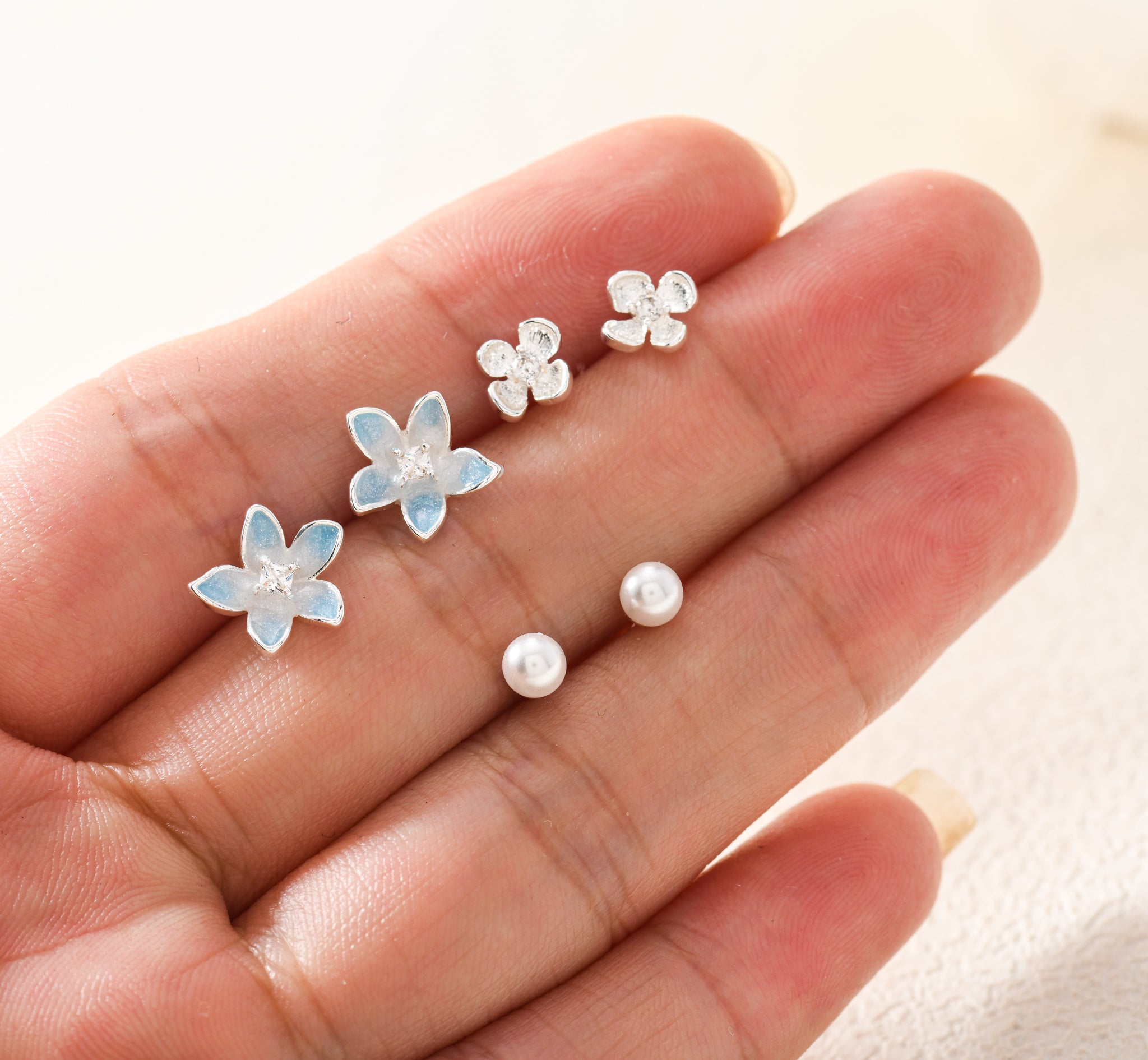 Frosted Flower Stud Pack
