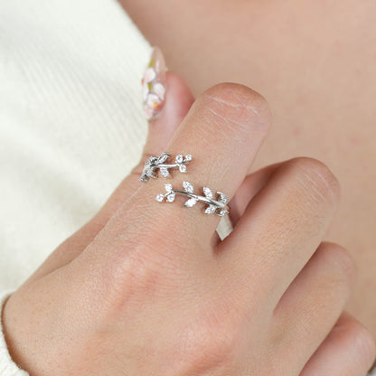 Dazzling Leaf Ring