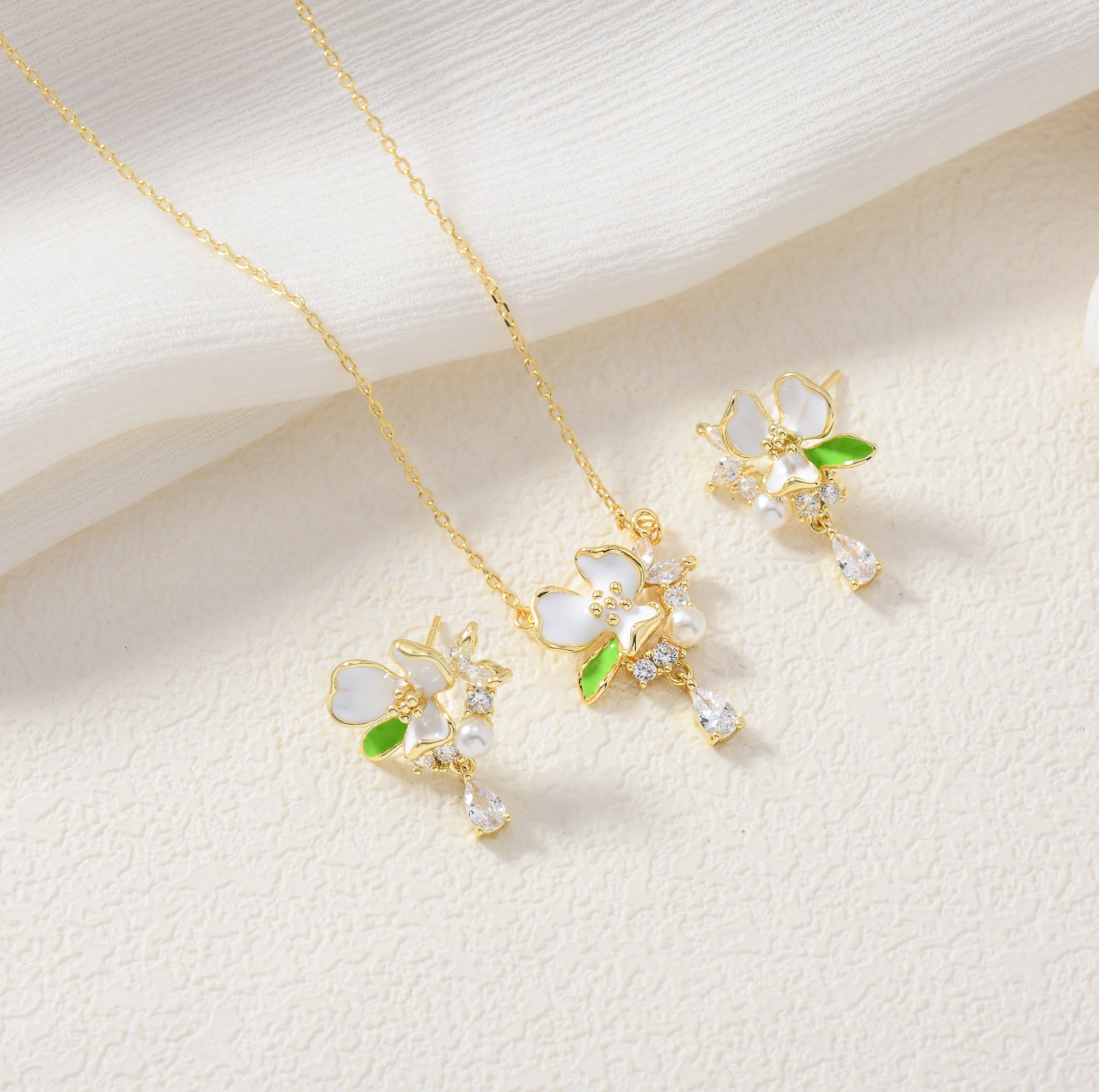 Golden Bloom Necklace