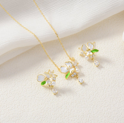 Golden Bloom Necklace