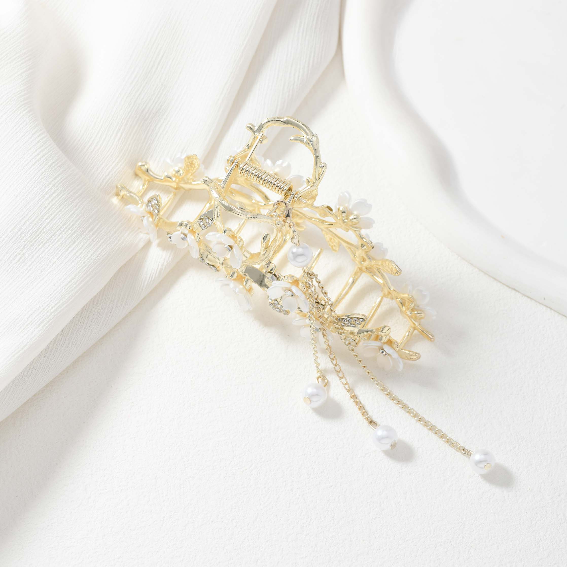 White Flower Hair claw