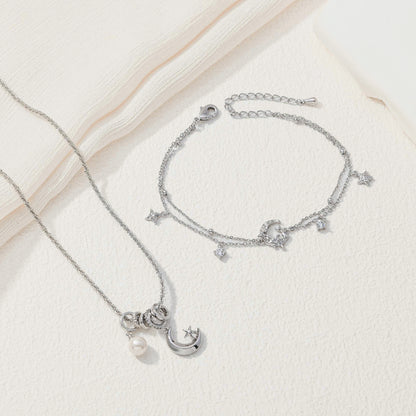 Luna Pearl Necklace