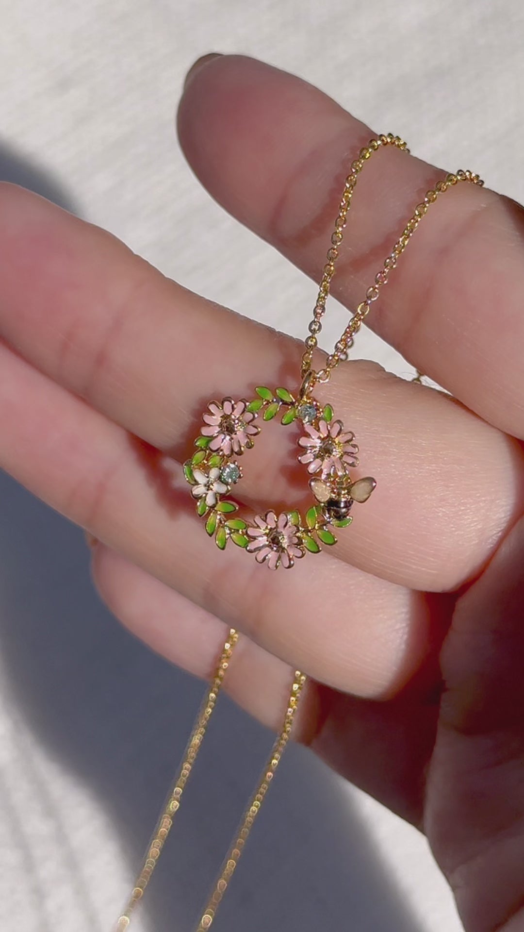 Bountiful Wreath Necklace