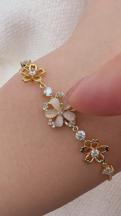 Spinning Golden Flower Bracelet