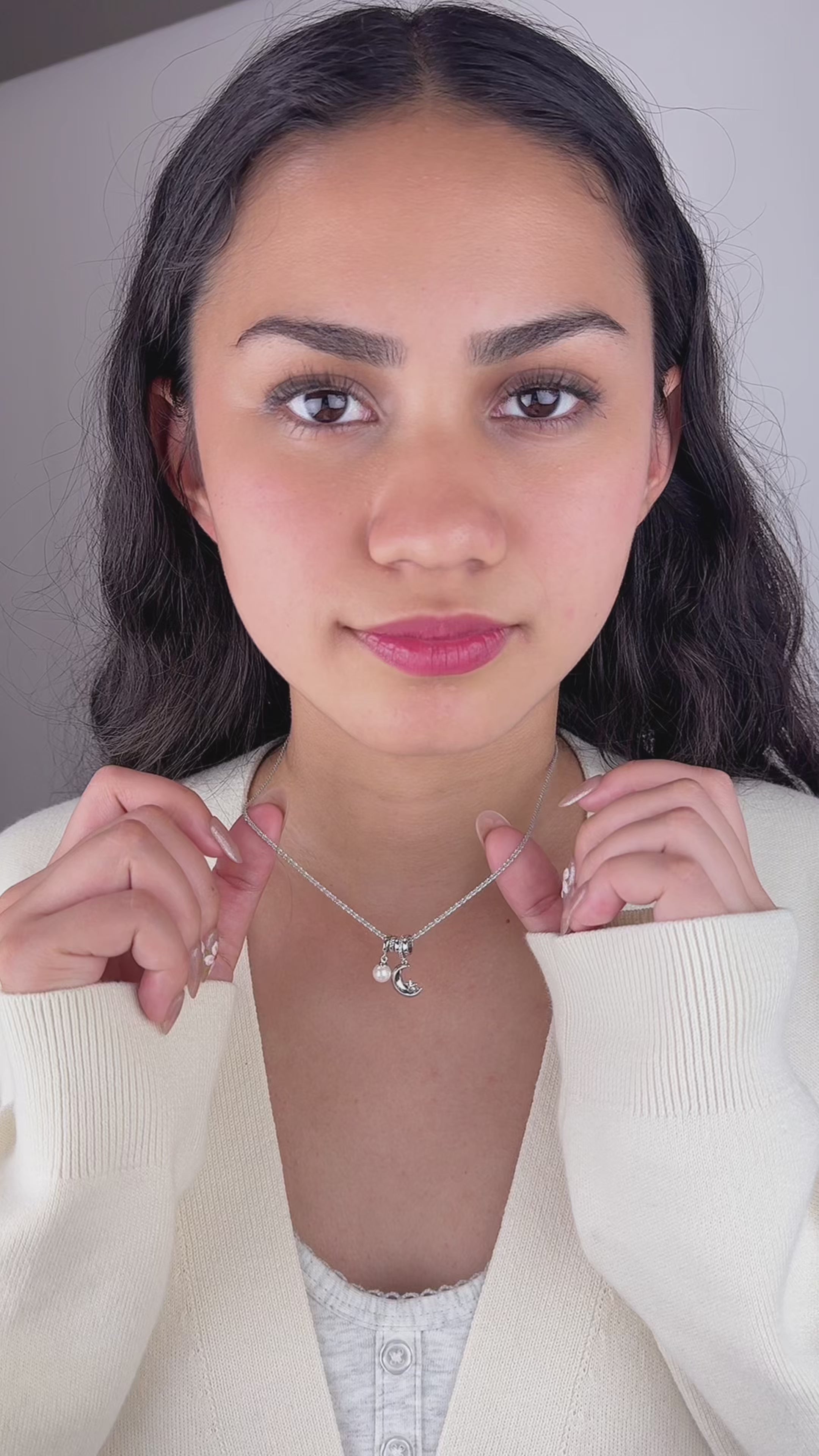 Luna Pearl Necklace